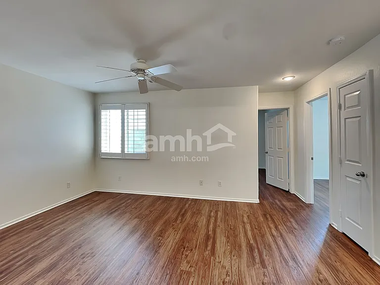 197 Shaded Peak St — Photo 9