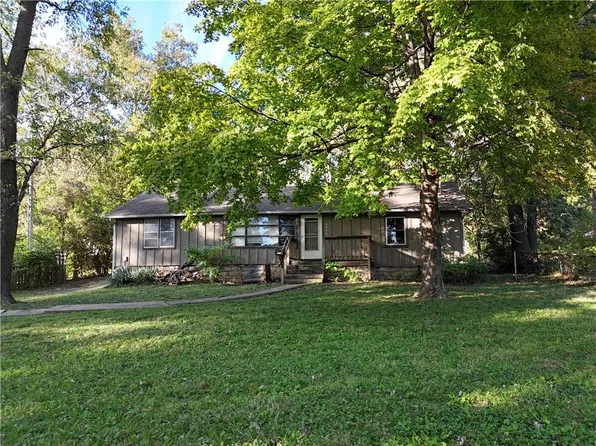 9318 E 79th St, Raytown, MO 64138