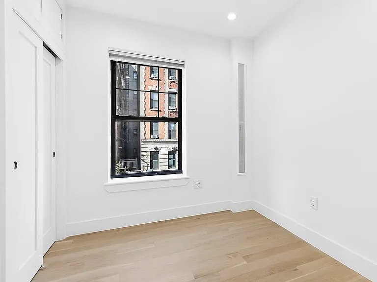 145 2nd Ave #21 — Photo 8