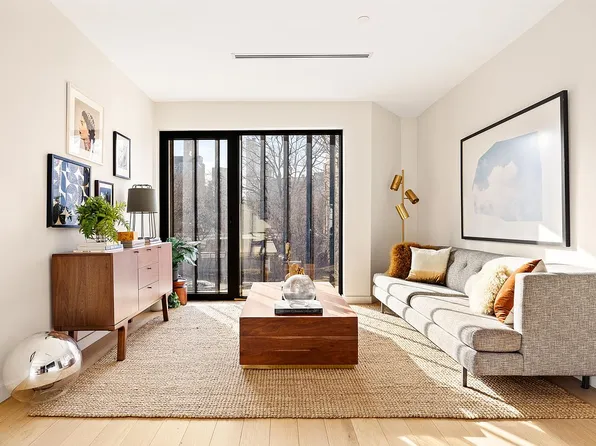 137 Carlton Ave #3A, Brooklyn, NY 11205