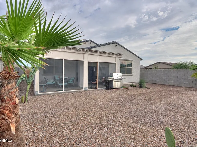 41575 W Saguaro Dr — Photo 17