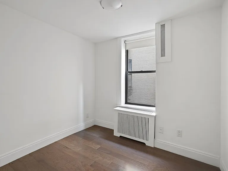 556 W 126th St #21 — Photo 7