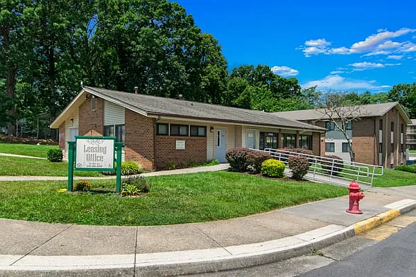 Oak Park Apartments