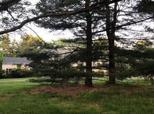 9 Blue Spruce Dr, Pennington, NJ 08534