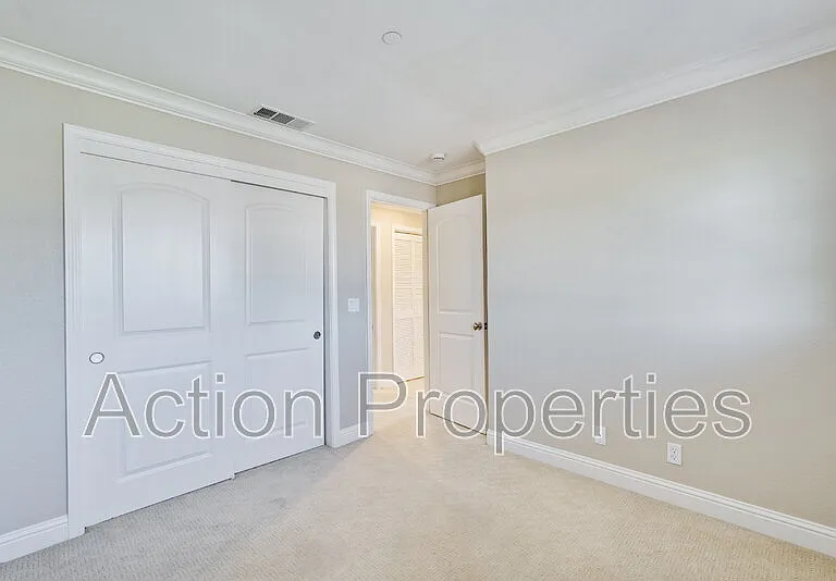 241 Granada Park Cir — Photo 18