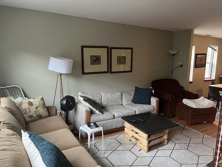 2826 N Lincoln Ave #2 — Photo 3