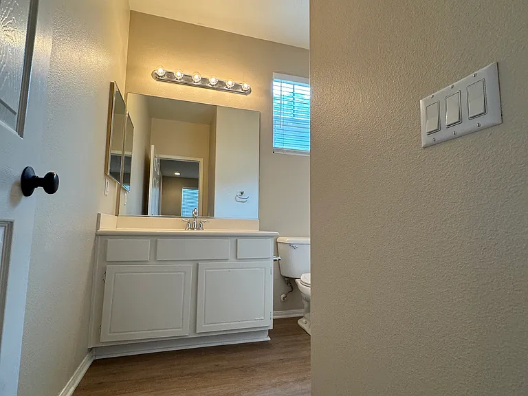 28512 Plymouth Way — Photo 48