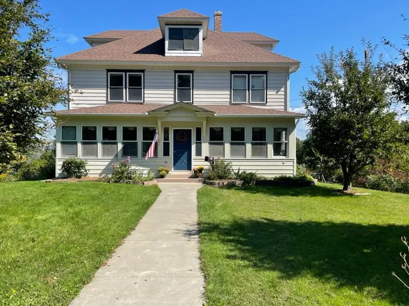 142 Cottage Street, Newport City, VT 05855