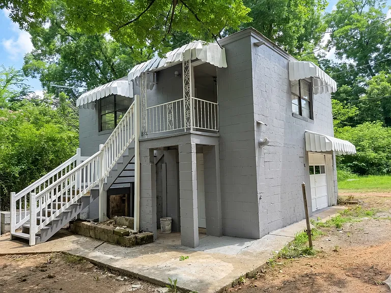 1221 Maple St — Photo 22