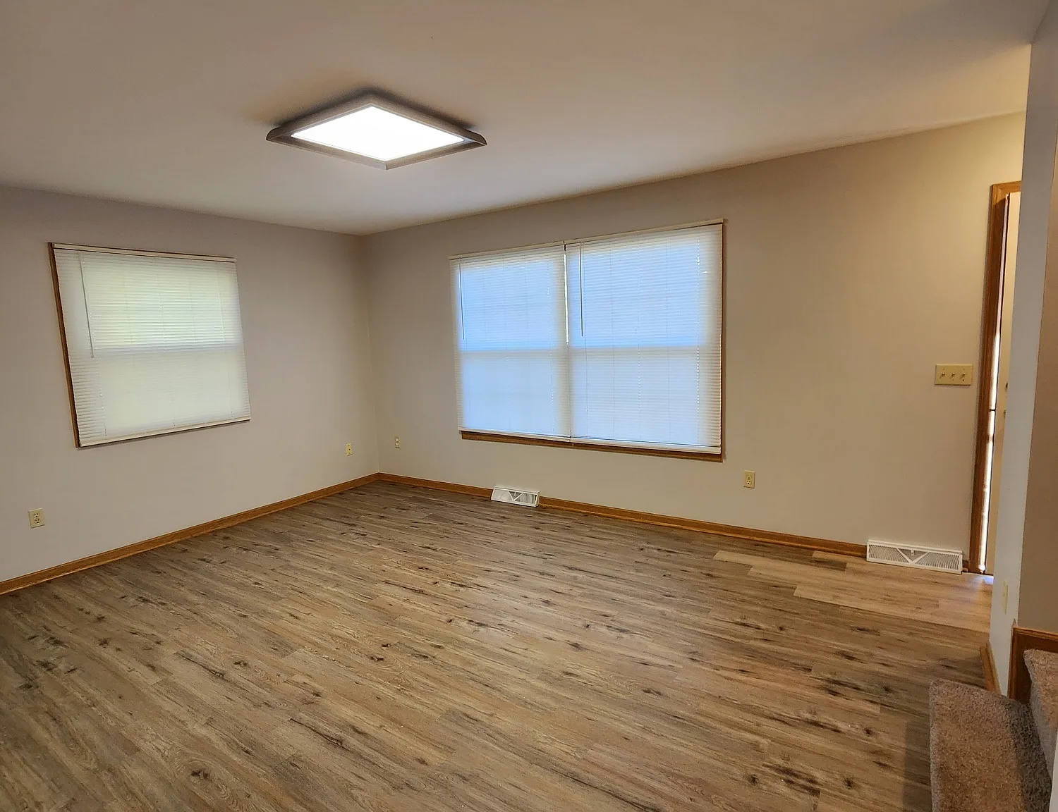 3 bed, 1300 sqft, $1,900 — Photo 3