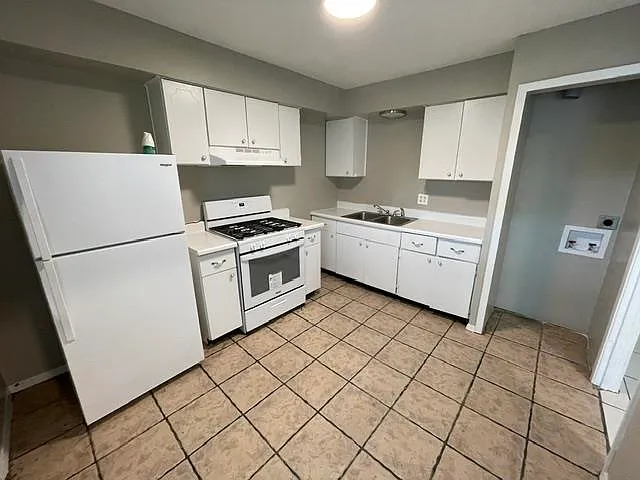 2 bed, 1.0 bath, $750 — Photo 4