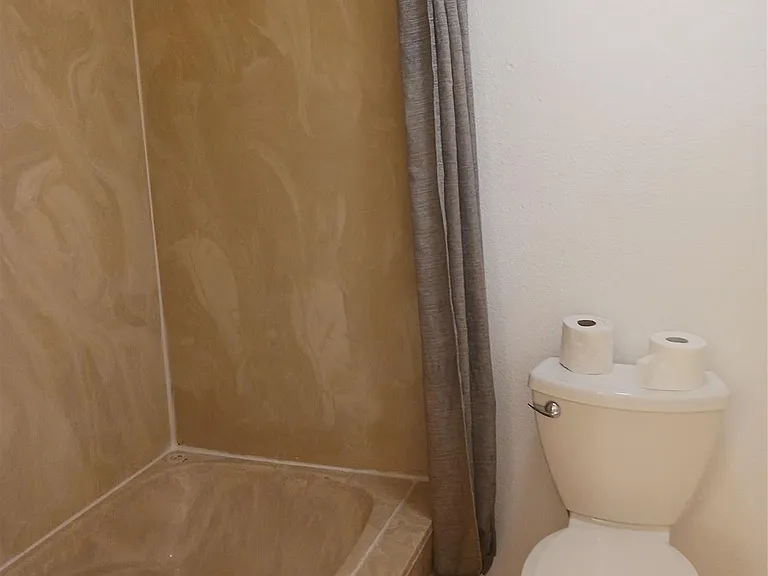 921 Marine Dr #116 — Photo 11