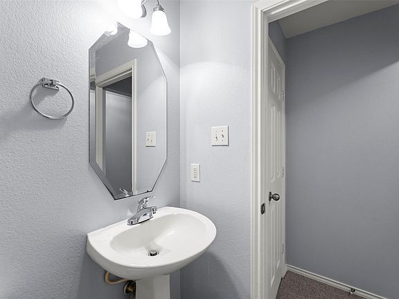 4th image of 11745 Logan Ridge Dr