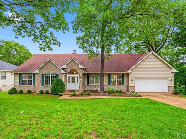 5063 Oak Bluff Dr, High Ridge, MO 63049