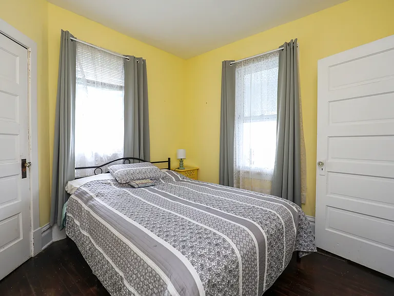 98 Hurley Ave — Photo 8