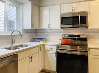 1292 Mathews Ave, Lakewood, OH 44107