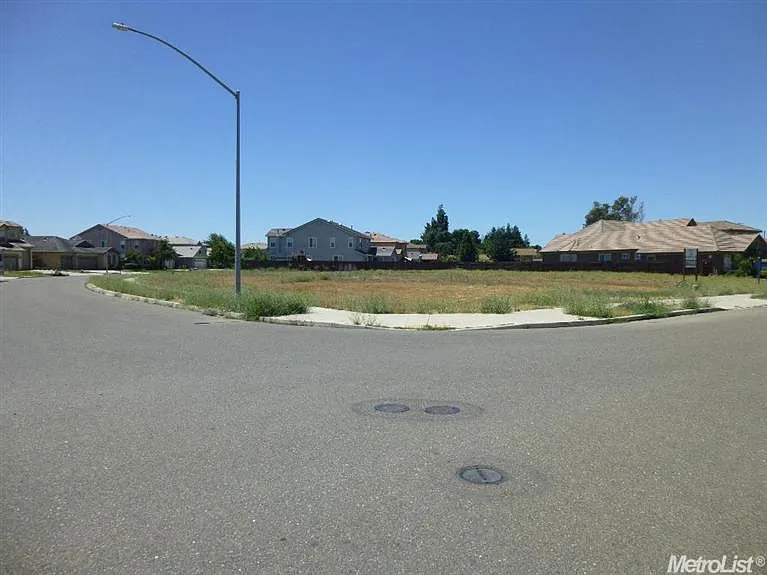 993 N Canyon Dr photo 1