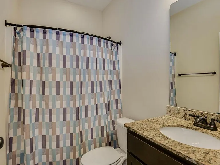 221 NW Grand Oaks Way — Photo 9