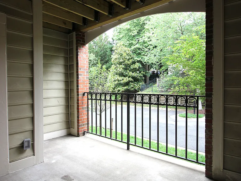 1100 Quaker Hill Dr #127 — Photo 20