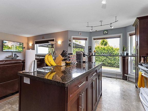 3rd image of 34654 Dunsmuir Ct