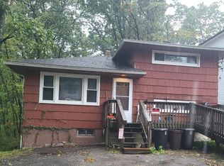 9 Rutgers Way, Hopatcong, NJ 07843