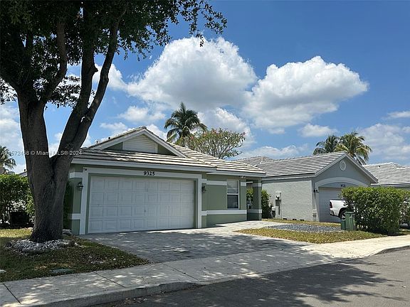 4th image of 9325 Arborwood Cir
