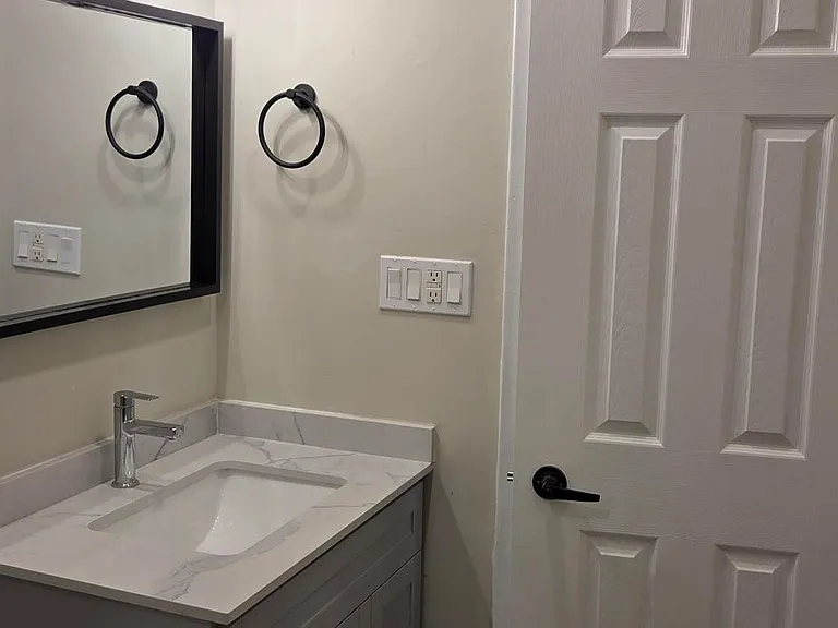 793 Broadview Ave #1 — Photo 22