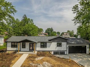 600 8th Ave, New Glarus, WI 53574