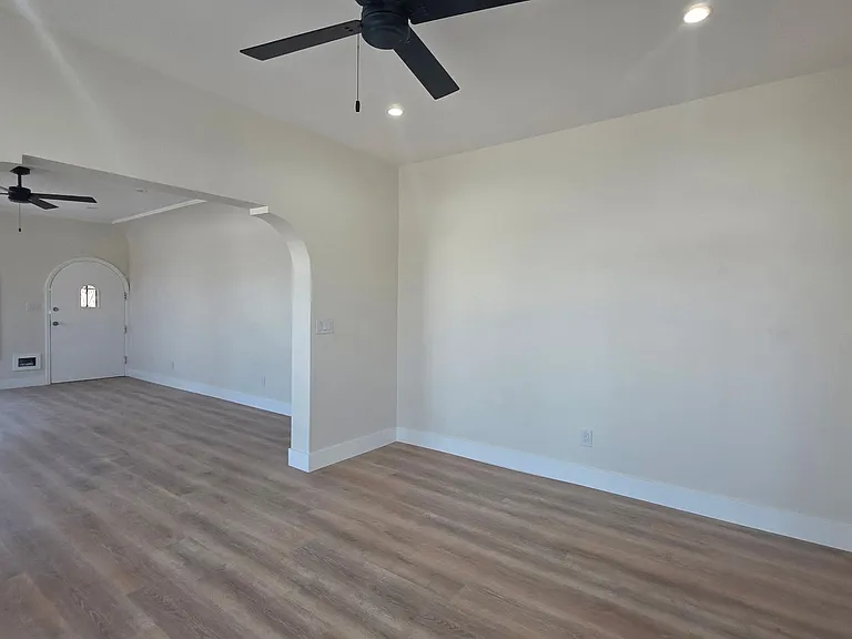 5706 S Figueroa St #5706 — Photo 13