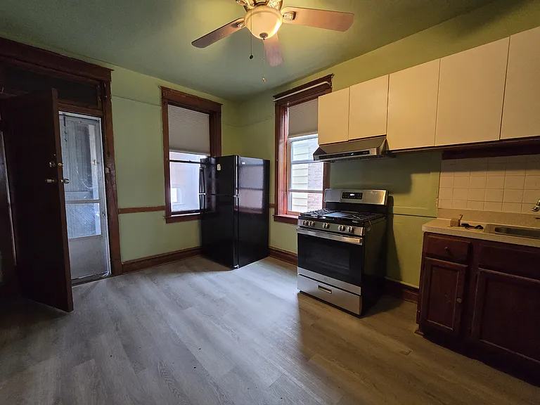 3024 W 40th St #1 — Photo 7