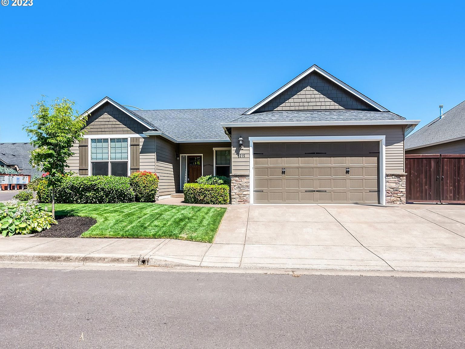 1215 S 40th Pl, Springfield, OR 97478 Zillow