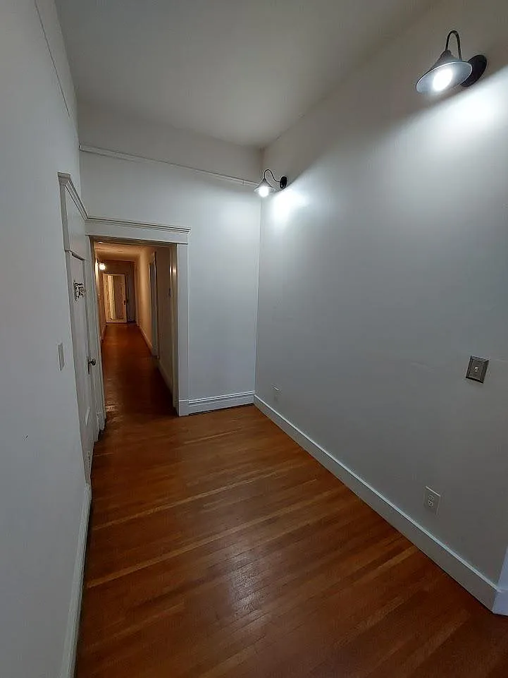 3 bed, 1.5 bath, 1400 sqft, $1,500 — Photo 4