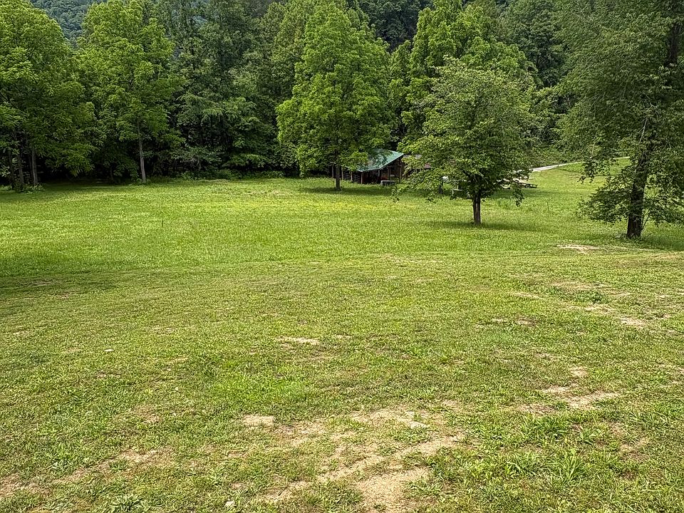 2nd image of 313 Tunnel Dr