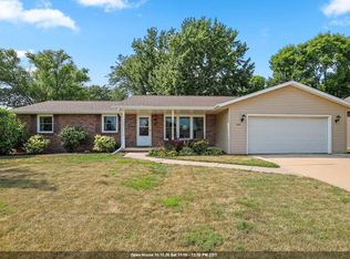 842 Fribourg St, De Pere, WI 54115