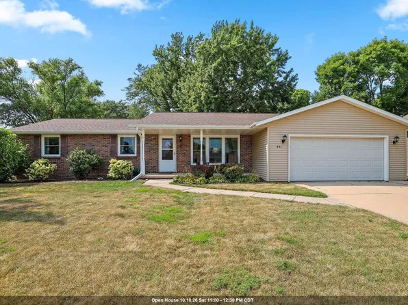 842 Fribourg St, De Pere, WI 54115