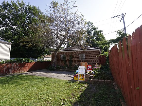2nd image of 6017 N Bernard St