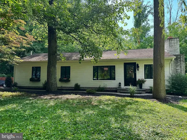 321 Tomlin Station Rd, Mullica Hill, NJ 08062