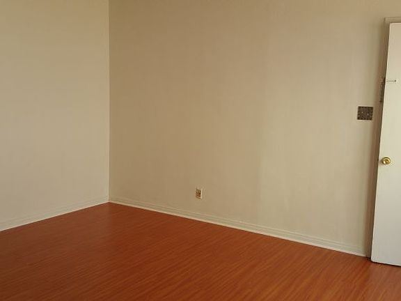 2nd image of 2206 W Olympic Blvd