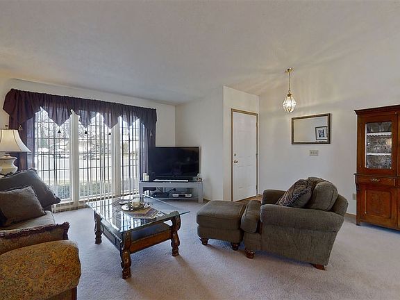 2nd image of 1403 E Houghton Ct