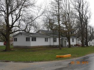 221 E Franklin St, Irving, IL 62051