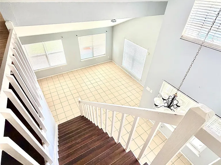 7402 Alegria Dr — Photo 9