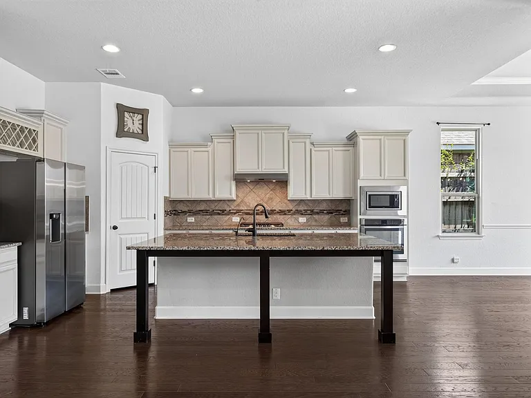 219 Woods Of Boerne Blvd — Photo 8