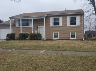 432 Mayberry Dr NW, Cedar Rapids, IA 52405