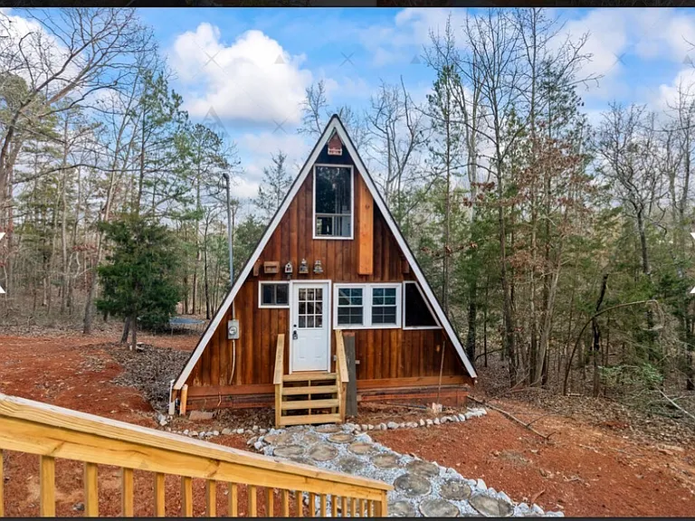 290 Beaver Lodge Rd — Photo 2
