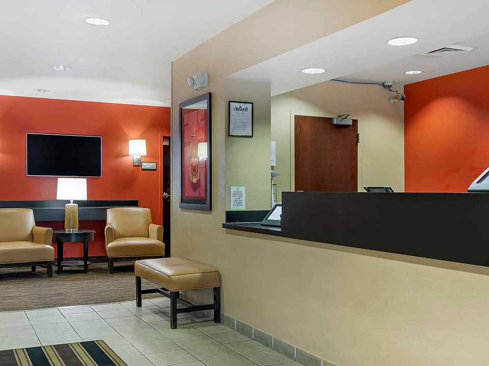 Lobby and Guest Check-in