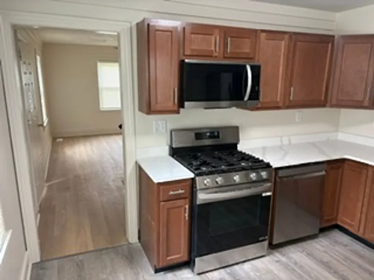 300 Northwestern Pkwy — Photo 13