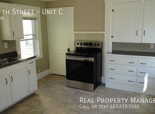 37 Fifth St APT C, Dover, NH 03820