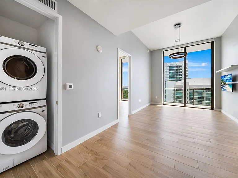 2655 S Bayshore Dr #1906 — Photo 9
