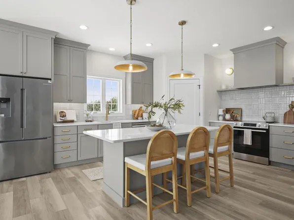 6854 Karolina Way, Sun Prairie, WI 53590