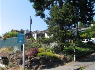 9830 Lake Washington Blvd NE, Bellevue, WA 98004